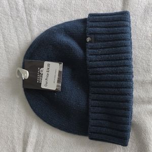 NWT Mountain Hardwear merino wool winter hat